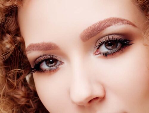Tatoeëren van je wenkbrauwen - een trend in permanente make-up
